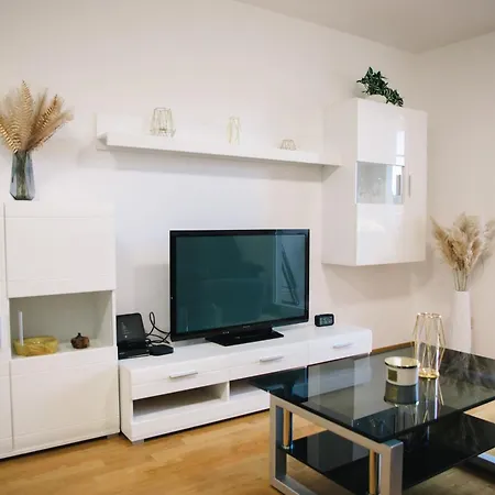 Amarilis Apartment *