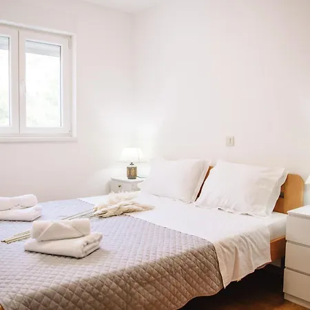 Apartment Amarilis *