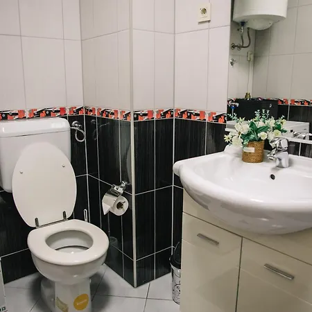 Amarilis Apartment Makarska