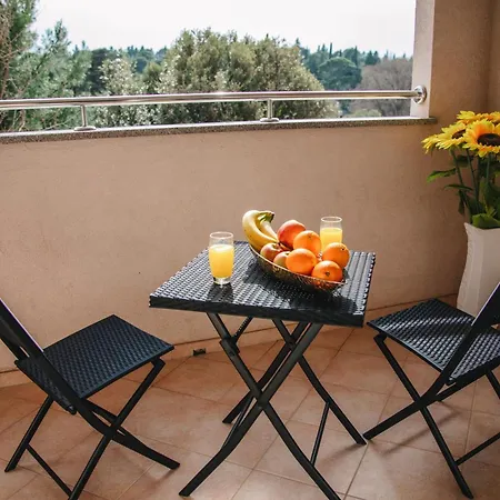 Amarilis Apartment *